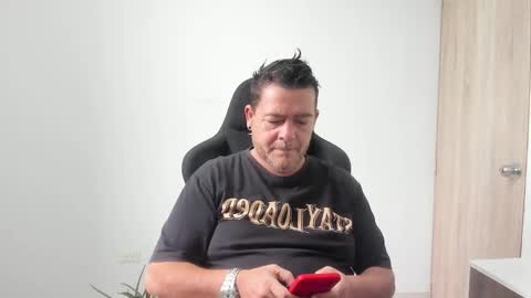 massimo_danger online show from October 2025 01:21:02 PM