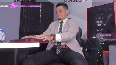 I am Massimo online show from December 2024 01:33:01 PM