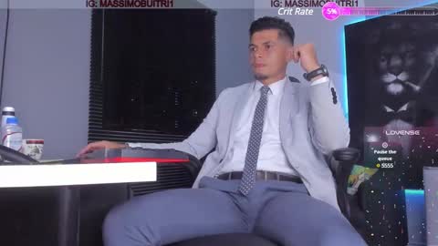 I am Massimo online show from January 2025 01:01:01 AM