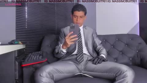 I am Massimo online show from May 2026 12:32:01 PM