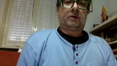 Snapshot of massimoxsempre chatting on December 2024 08:45:02 AM massimoxsempre online show from December 2024 08:45:02 AM