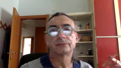 Snapshot of massimoxsempre chatting on May 2026 10:09:02 AM massimoxsempre online show from May 2026 10:09:02 AM