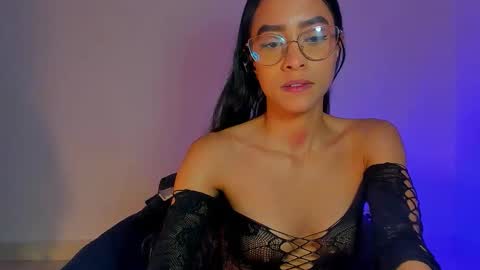 Kamila online show from March 2026 01:42:02 AM