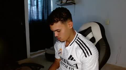 Snapshot of master_black777 chatting on April 2026 05:35:01 PM master_black777 online show from April 2026 05:35:01 PM