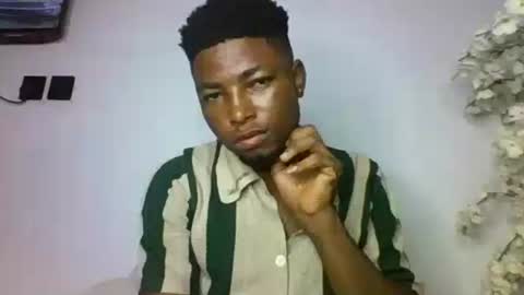 Snapshot of master_kael chatting on December 2025 12:49:02 AM Master Kael online show from December 2025 12:49:02 AM