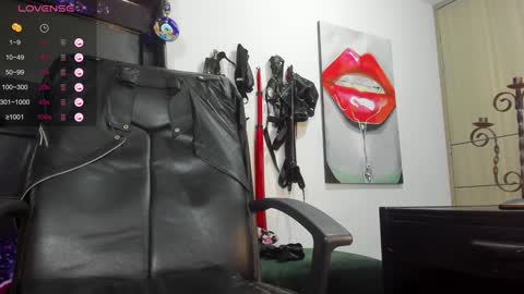 steven  online show from December 2024 01:42:01 AM