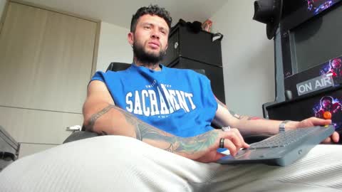 steven  online show from March 2025 09:07:02 PM