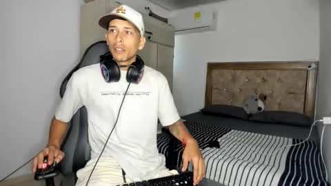 Snapshot of masteralda09 chatting on June 2026 03:23:01 PM Alpha junior online show from June 2026 03:23:01 PM