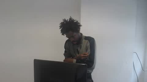 Snapshot of masterdomfuck chatting on April 2026 06:05:01 PM Masterdomfuck online show from April 2026 06:05:01 PM