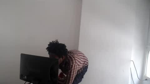 Snapshot of masterdomfuck chatting on April 2026 06:05:01 PM Masterdomfuck online show from April 2026 06:05:01 PM