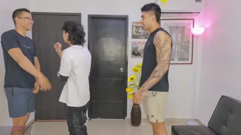 Team Cris Darwin- Fernando- Stiven- David online show from May 2026 11:18:02 AM
