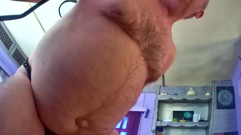 Snapshot of masterswitchfred chatting on April 2026 11:21:01 AM masterswitchfred online show from April 2026 11:21:01 AM