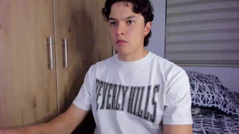 mastrangelo_x online show from September 2025 04:17:02 AM