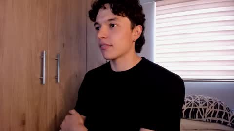 mastrangelo_x online show from December 2025 09:09:02 PM