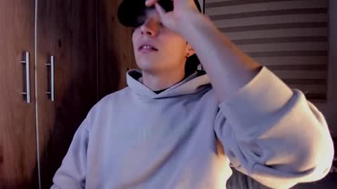 mastrangelo_x online show from March 2026 04:09:01 AM