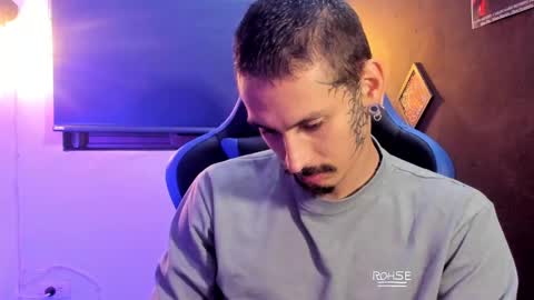 Snapshot of mateo60_ chatting on February 2025 11:23:02 PM Mateo online show from February 2025 11:23:02 PM