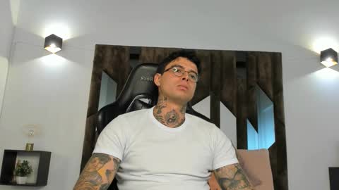 mateo_dilucajs1 online show from October 2025 10:52:01 PM