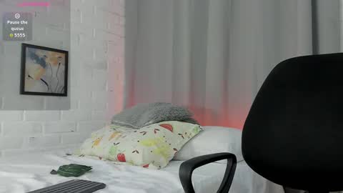 Snapshot of mateo_hunter chatting on January 2026 03:20:02 AM MATEO HUNTER online show from January 2026 03:20:02 AM