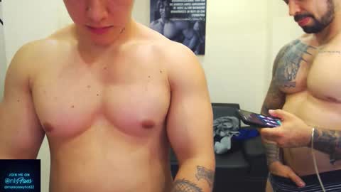 Snapshot of mateosexyhot22 chatting on March 2026 11:02:01 PM Mateo online show from March 2026 11:02:01 PM