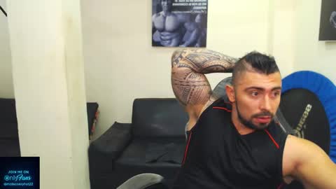 Snapshot of mateosexyhot22 chatting on April 2026 05:57:01 PM Mateo online show from April 2026 05:57:01 PM