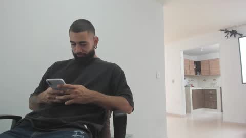 Matheus     online show from March 2025 04:44:02 PM