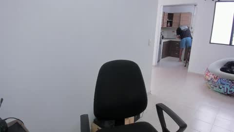 Matheus     online show from September 2025 03:45:02 PM