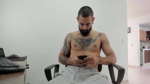 Matheus     online show from September 2025 04:19:01 PM