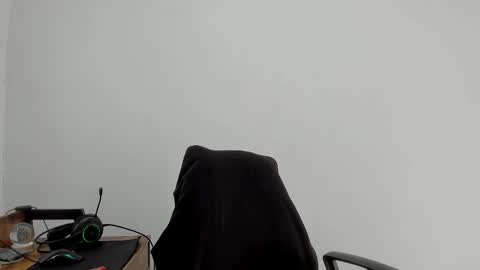 Matheus     online show from November 2025 03:12:02 PM