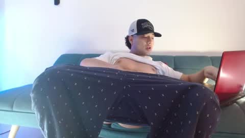 Snapshot of mathew444 chatting on January 2026 06:57:01 PM STRURIBE ON INSTAGRAM online show from January 2026 06:57:01 PM