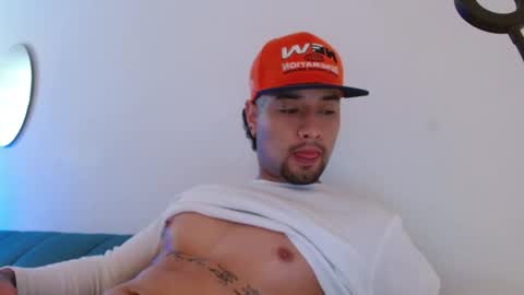 Snapshot of mathew444 chatting on February 2026 12:45:01 PM STRURIBE ON INSTAGRAM online show from February 2026 12:45:01 PM