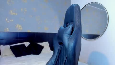 Snapshot of mathew_flintt chatting on December 2025 09:33:01 PM Mathew Flintt online show from December 2025 09:33:01 PM