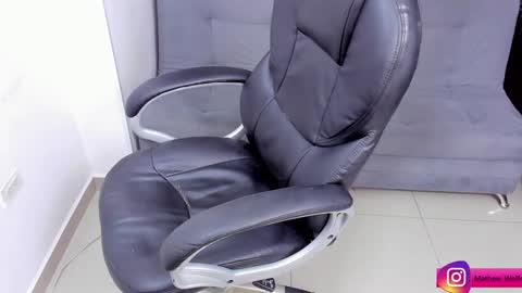 Mathew Independent model online show from December 2024 07:36:01 PM