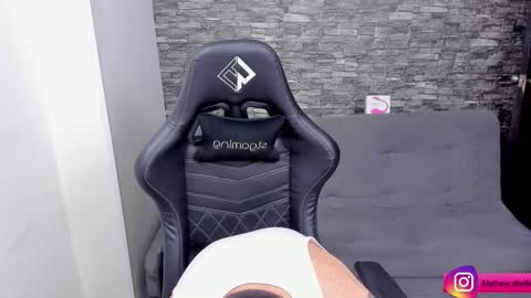 Mathew Independent model online show from October 2025 08:20:01 PM