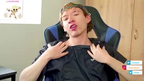 Alejandro Alex online show from October 2025 12:39:02 PM