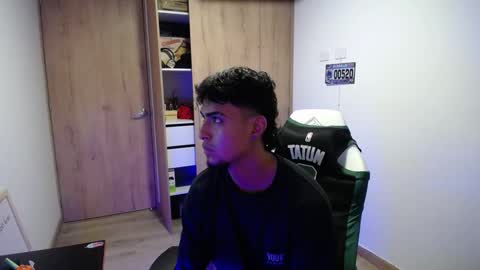 Snapshot of matias_bianco01 chatting on September 2025 04:49:02 AM matias online show from September 2025 04:49:02 AM