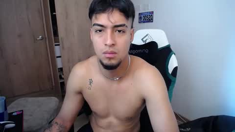 Snapshot of matias_bianco01 chatting on November 2025 07:36:02 PM matias online show from November 2025 07:36:02 PM