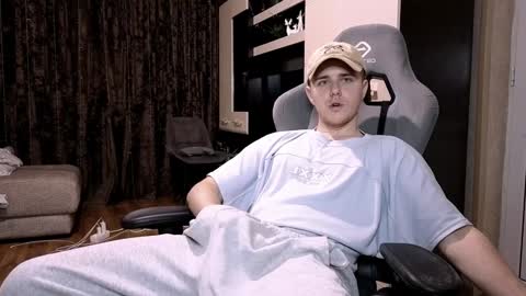 Snapshot of matt_aniston chatting on February 2025 02:26:02 AM Matt online show from February 2025 02:26:02 AM