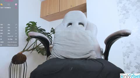 Mateo online show from February 2025 12:19:02 AM