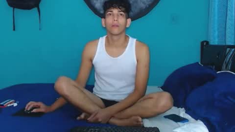 matthew_hawk19 online show from February 2025 02:24:02 AM