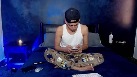 matthew_hawk19 online show from February 2026 01:36:02 PM