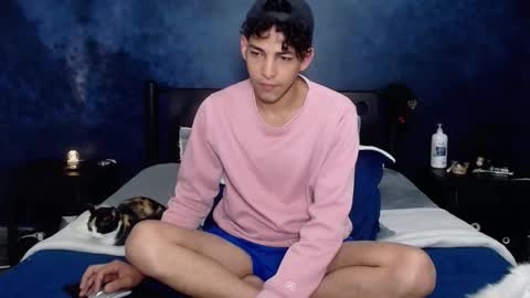 matthew_hawk19 online show from February 2026 01:42:01 PM