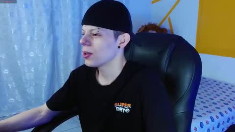 Snapshot of matthewboy_ chatting on December 2024 05:25:01 AM MatthewBoy online show from December 2024 05:25:01 AM