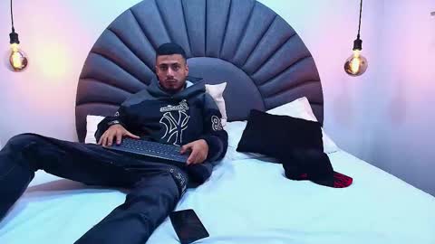 Snapshot of matthewcullenn chatting on January 2026 11:59:01 AM Matthew online show from January 2026 11:59:01 AM