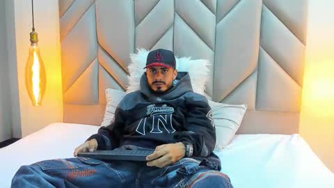 Snapshot of matthewcullenn chatting on February 2026 05:22:01 AM Matthew online show from February 2026 05:22:01 AM