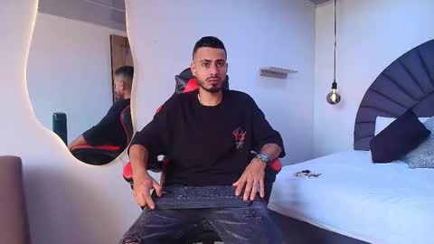 Snapshot of matthewcullenn chatting on February 2026 09:11:02 PM Matthew online show from February 2026 09:11:02 PM