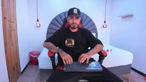 Snapshot of matthewcullenn chatting on February 2026 09:37:02 PM Matthew online show from February 2026 09:37:02 PM