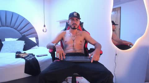 Snapshot of matthewcullenn chatting on February 2026 09:43:02 AM Matthew online show from February 2026 09:43:02 AM