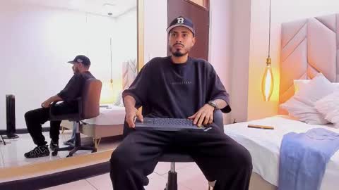 Snapshot of matthewcullenn chatting on February 2026 06:39:02 PM Matthew online show from February 2026 06:39:02 PM