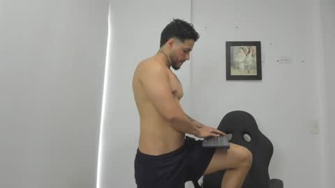 Snapshot of mattia_dupont chatting on April 2026 09:41:02 PM Mattias online show from April 2026 09:41:02 PM