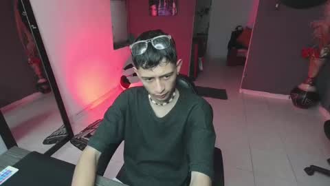 mattias     online show from February 2025 08:56:01 PM